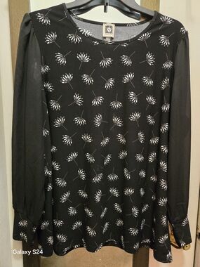 Anne Klein Black Floral Long-Sleeve Blouse